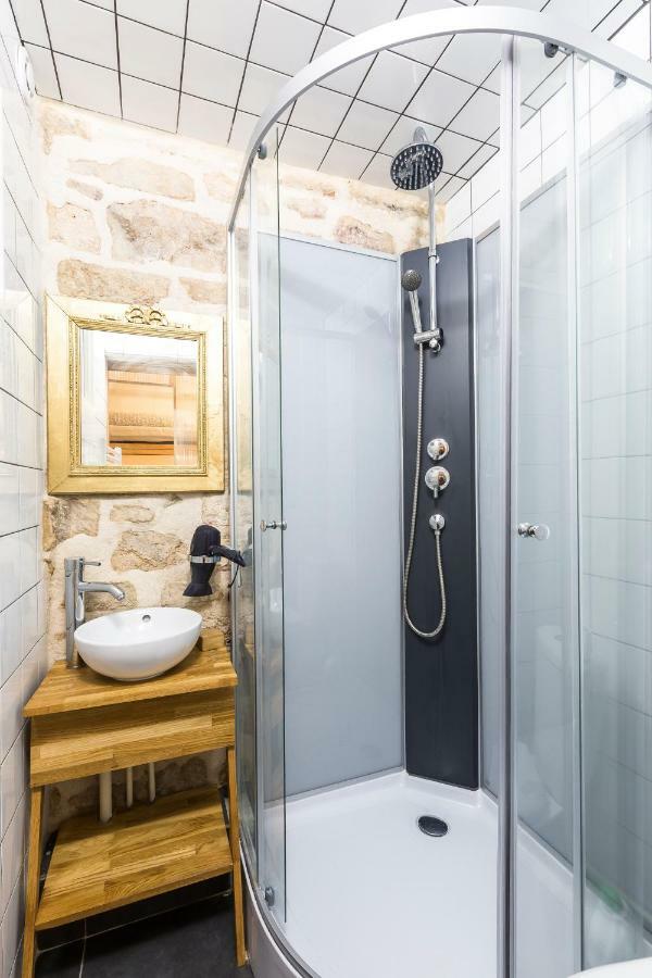 Ferienwohnung Pretty 25 M2 In A Lively District Paris Exterior foto